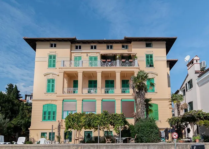 - Volosko 7912a Appartamento Abbazia