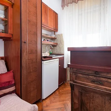 - Volosko 7912a Opatija